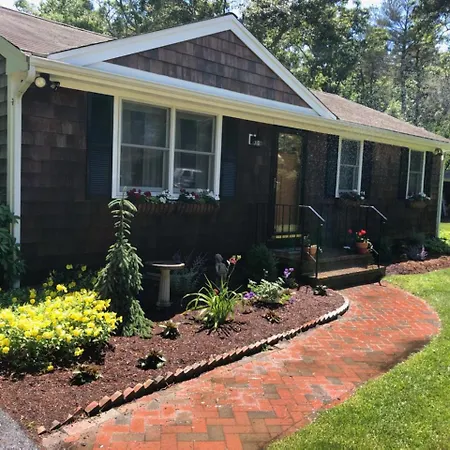 Quiet Beach Home, Walk To Beach Access